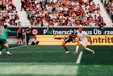 Eintracht Frankfurt vs SC Freiburg (20:30 – 19/09)